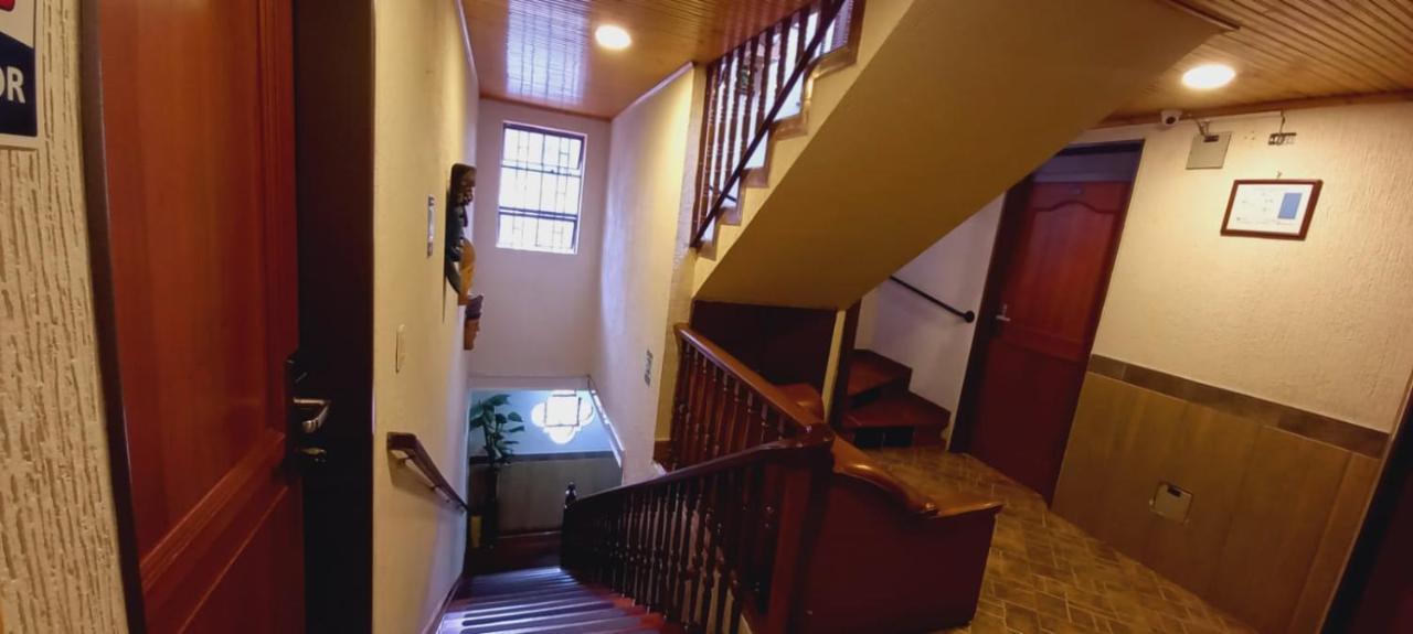Hoteles Bogota Inn Colonial Экстерьер фото